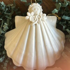 Margaret Furlong angel ornament